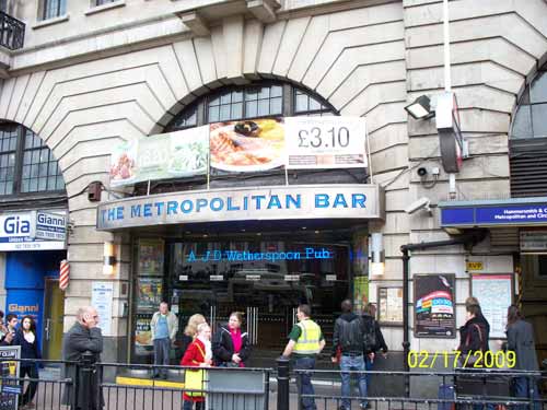 Picture 1. The Metropolitan Bar, Baker Street, Central London